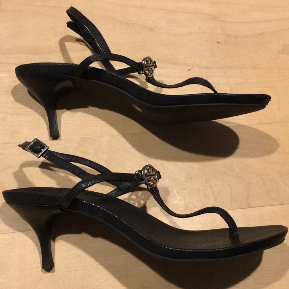 Tory Burch Thong kitten heel black sandal 9M
